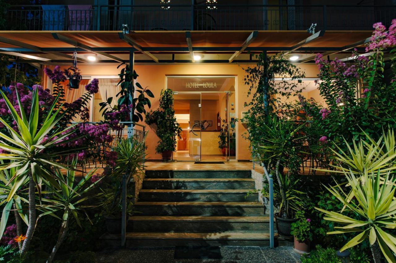 Hotel Loula Rooms And Apartments Kamena Vourla Bagian luar foto