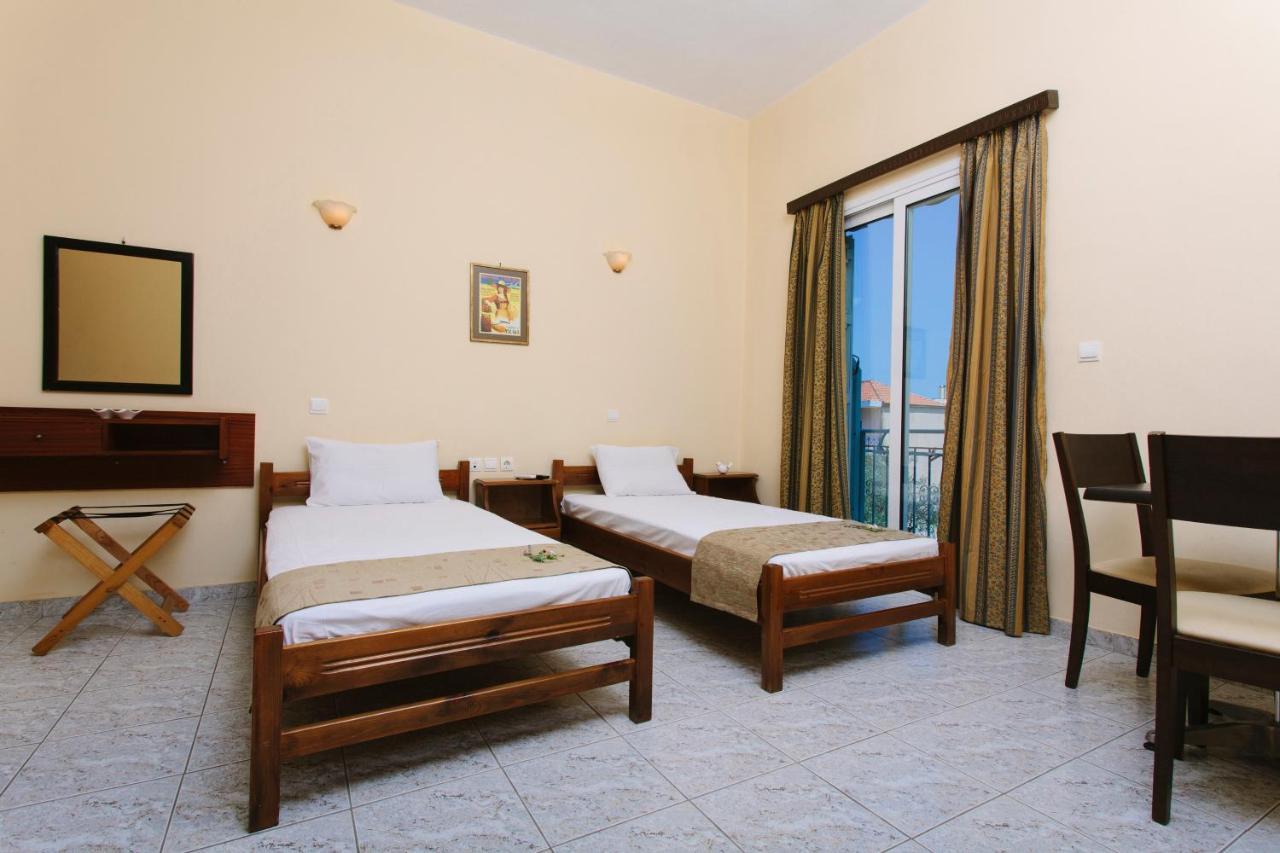 Hotel Loula Rooms And Apartments Kamena Vourla Bagian luar foto