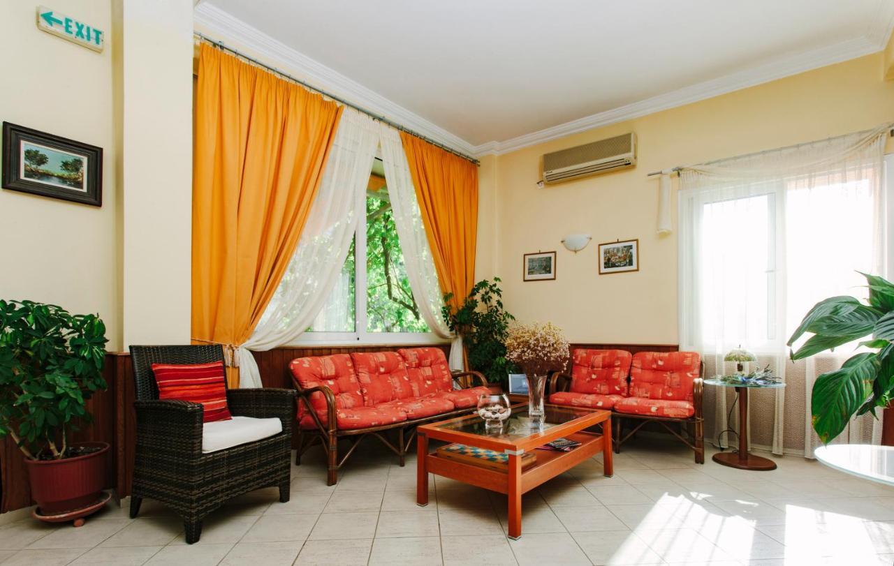 Hotel Loula Rooms And Apartments Kamena Vourla Bagian luar foto