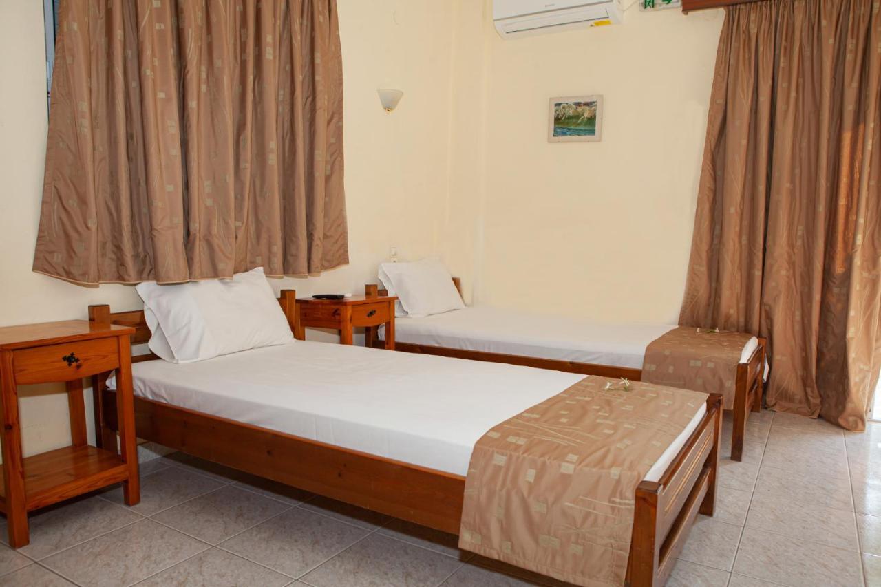Hotel Loula Rooms And Apartments Kamena Vourla Bagian luar foto